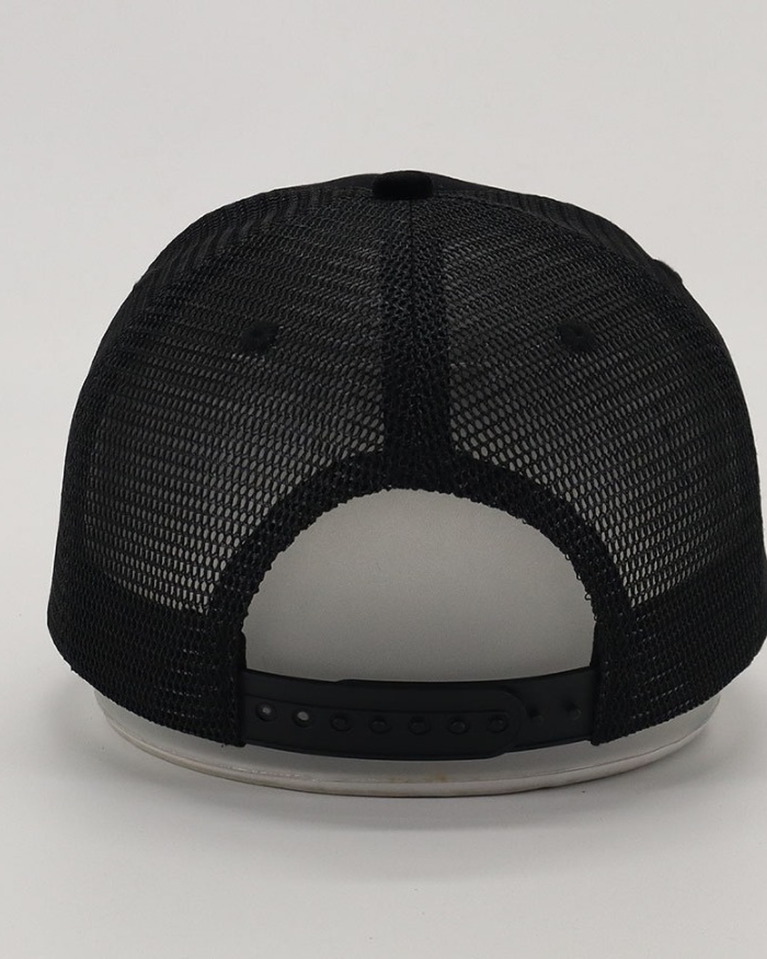 Sahara Velour Hat Black on White