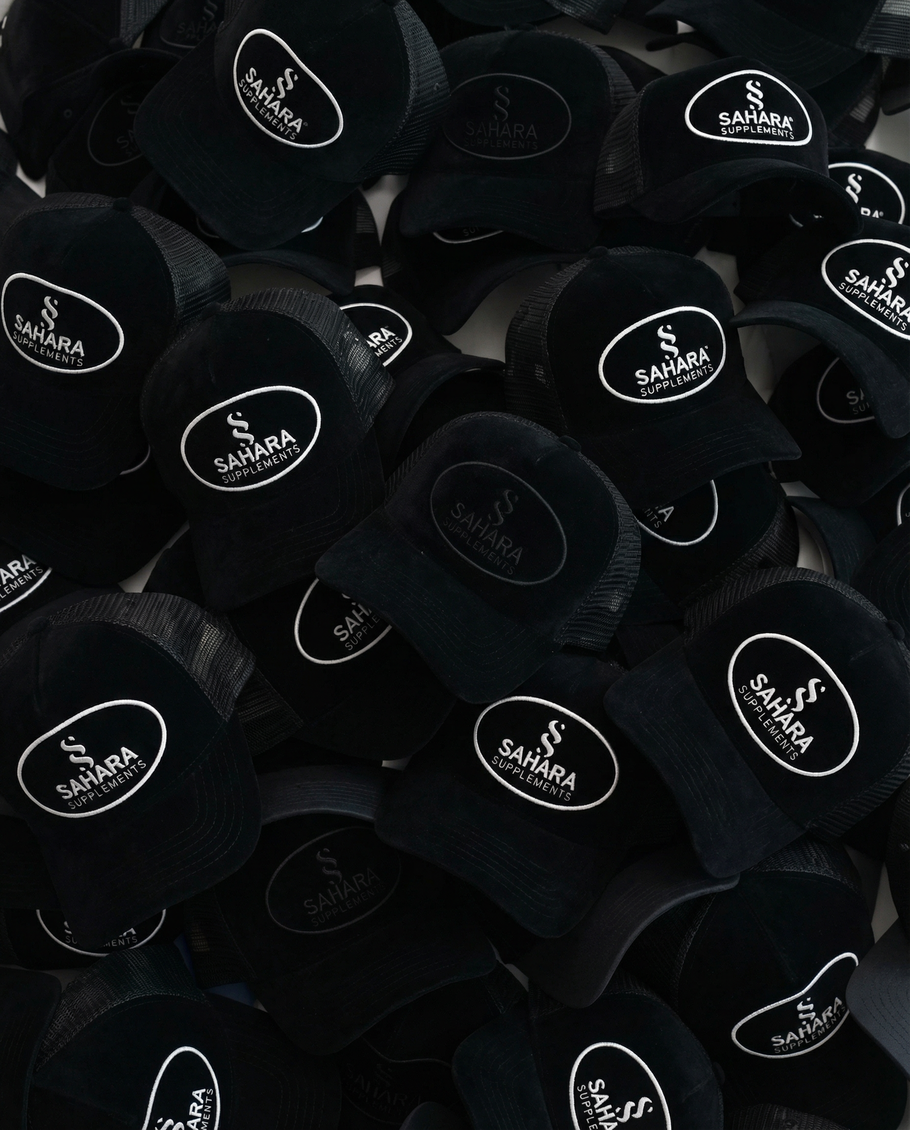 Sahara Velour Hat Black on White