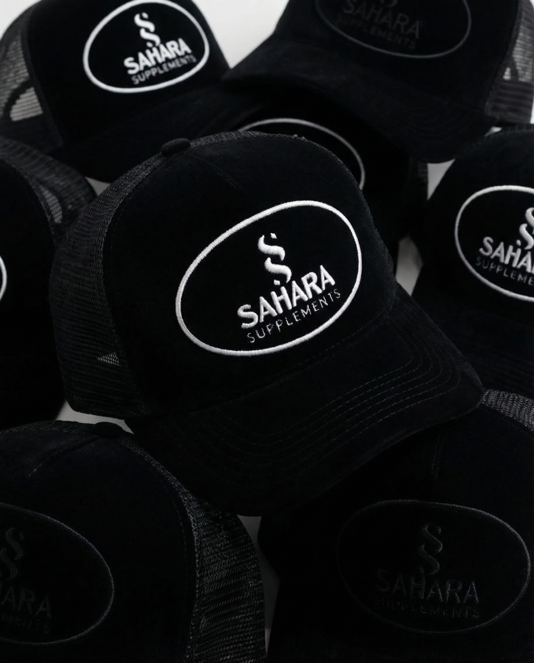 Sahara Velour Hat Black on White